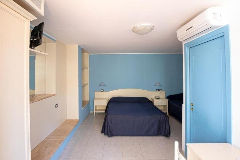 Hotel La Sorgente Hs Paestum Exterior photo